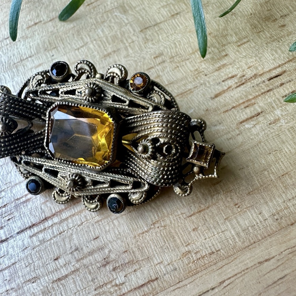 Vintage Art Deco Filigree Brooch 1.75 Inch Gold Gilt Metal Amber Glass Handmade - Picture 6 of 8